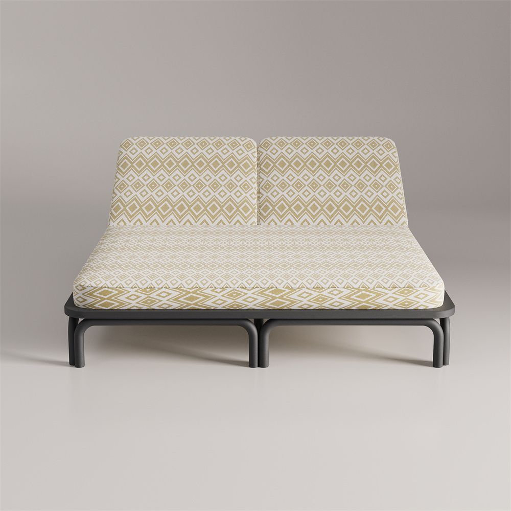 Pandia aluminum daybed 
