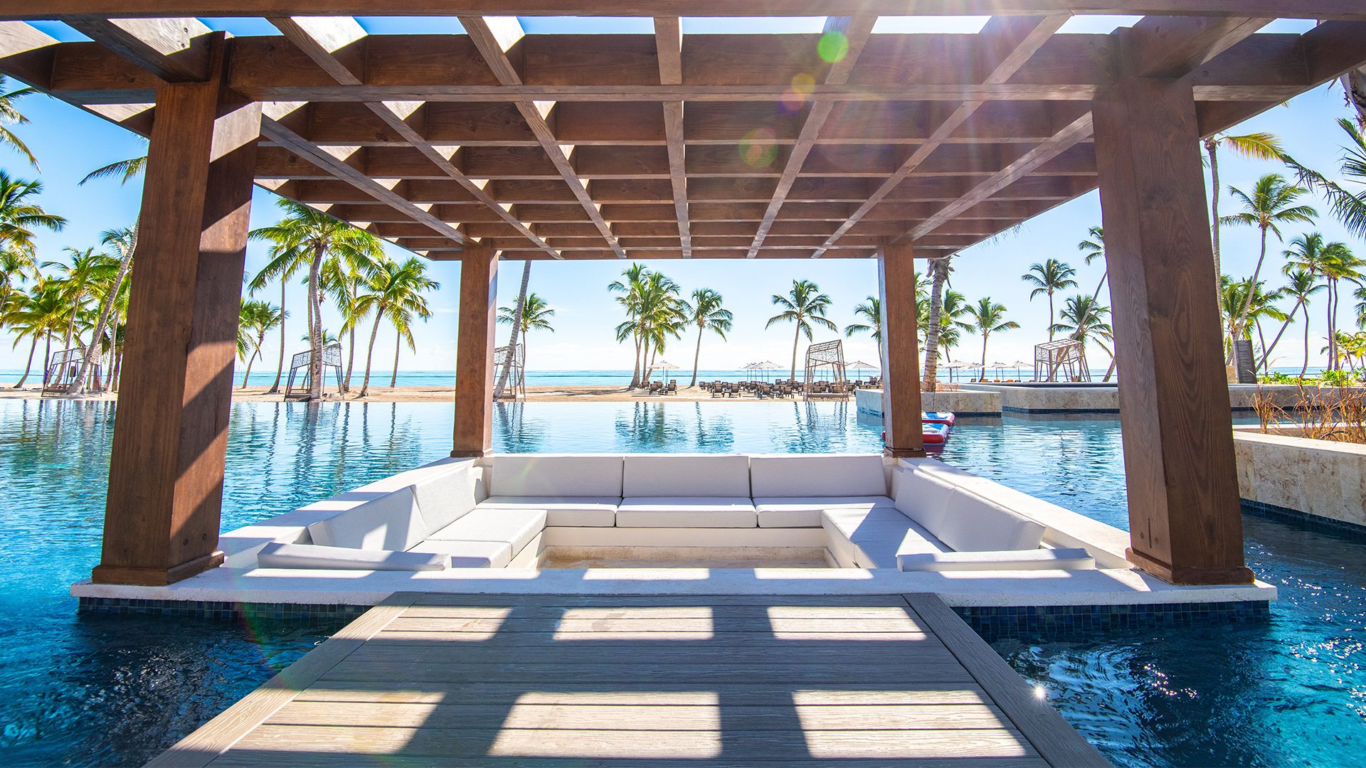 Luxury Wilderness Art Retreat