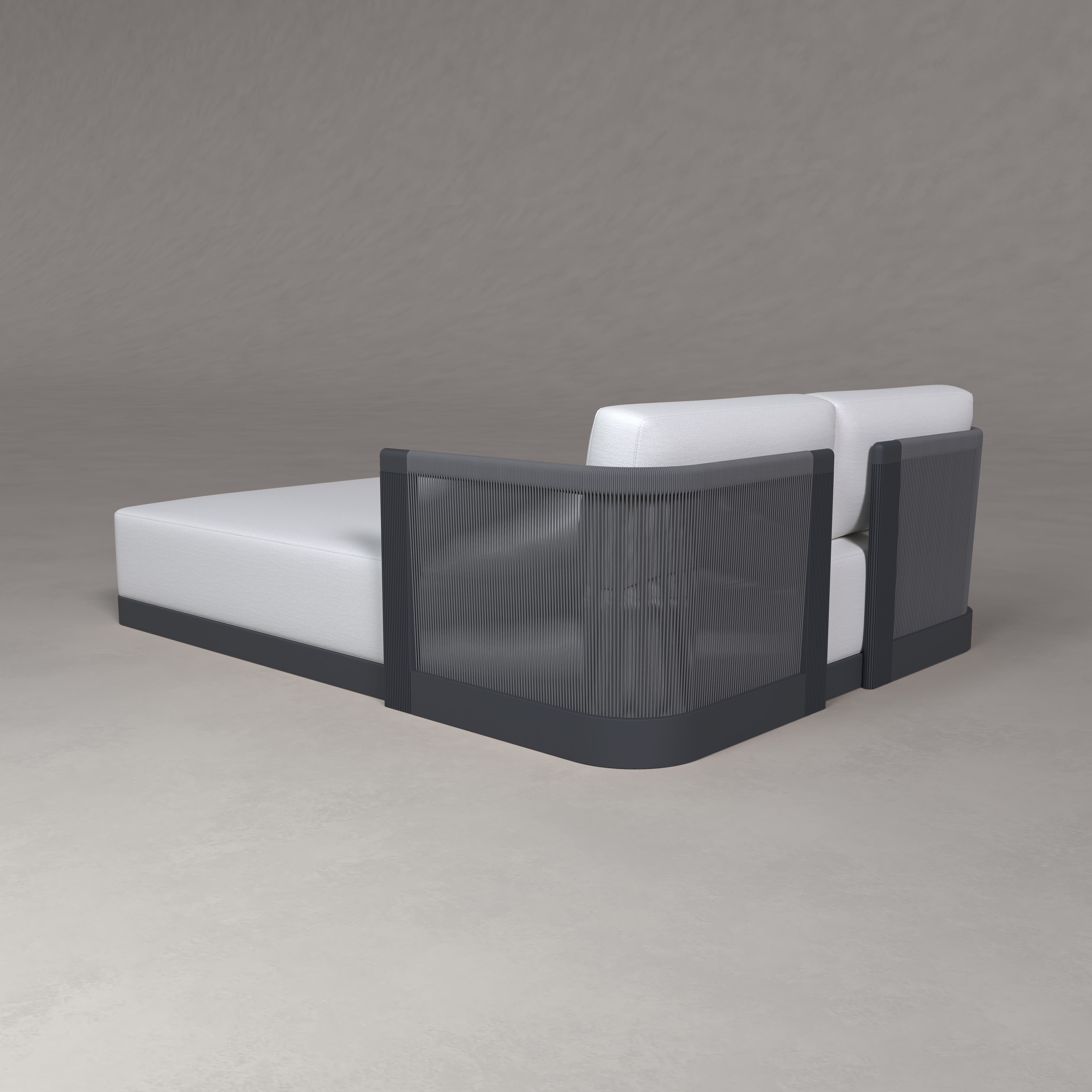 Lagom Aluminum Sunbed