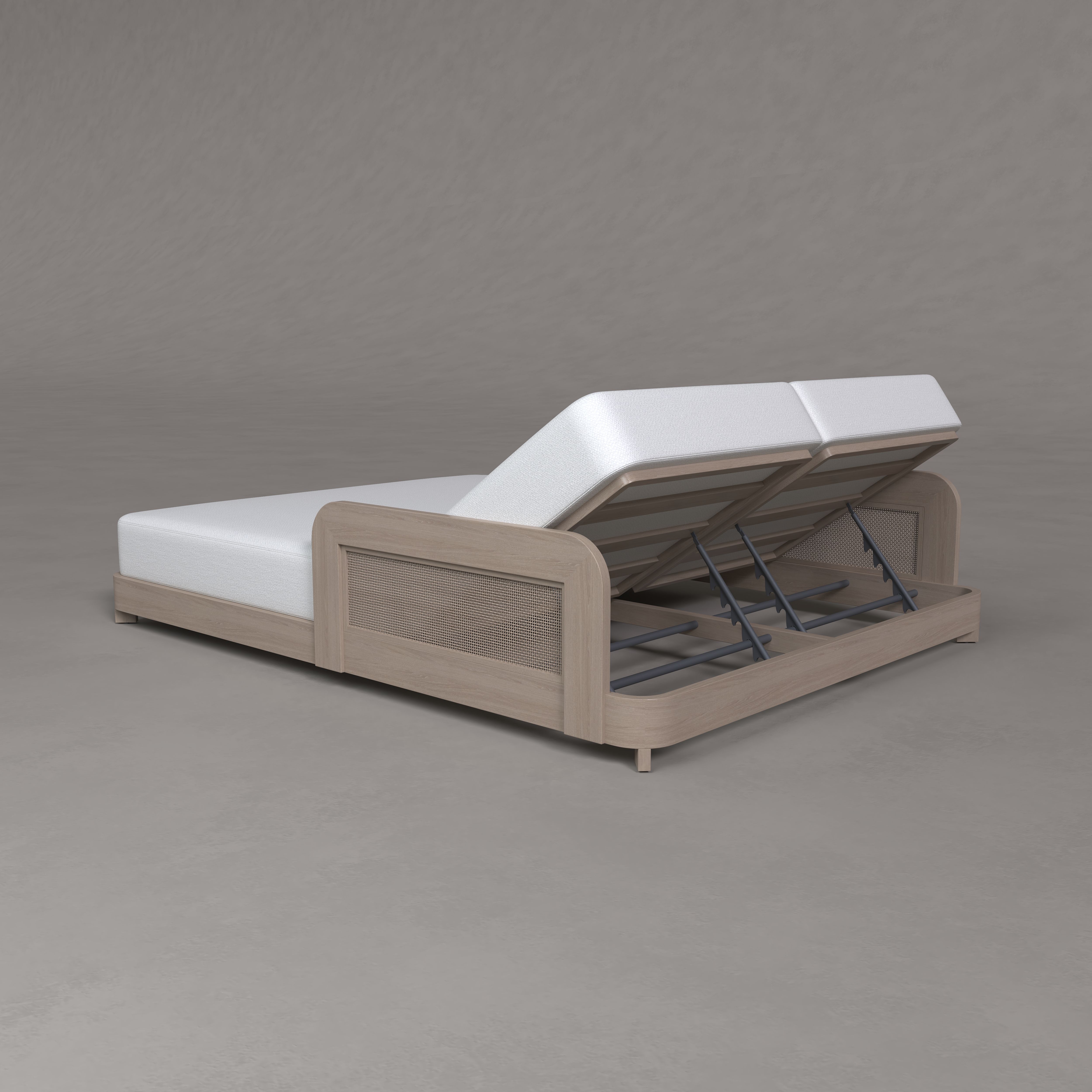 Tranquil Teak Sunbed
