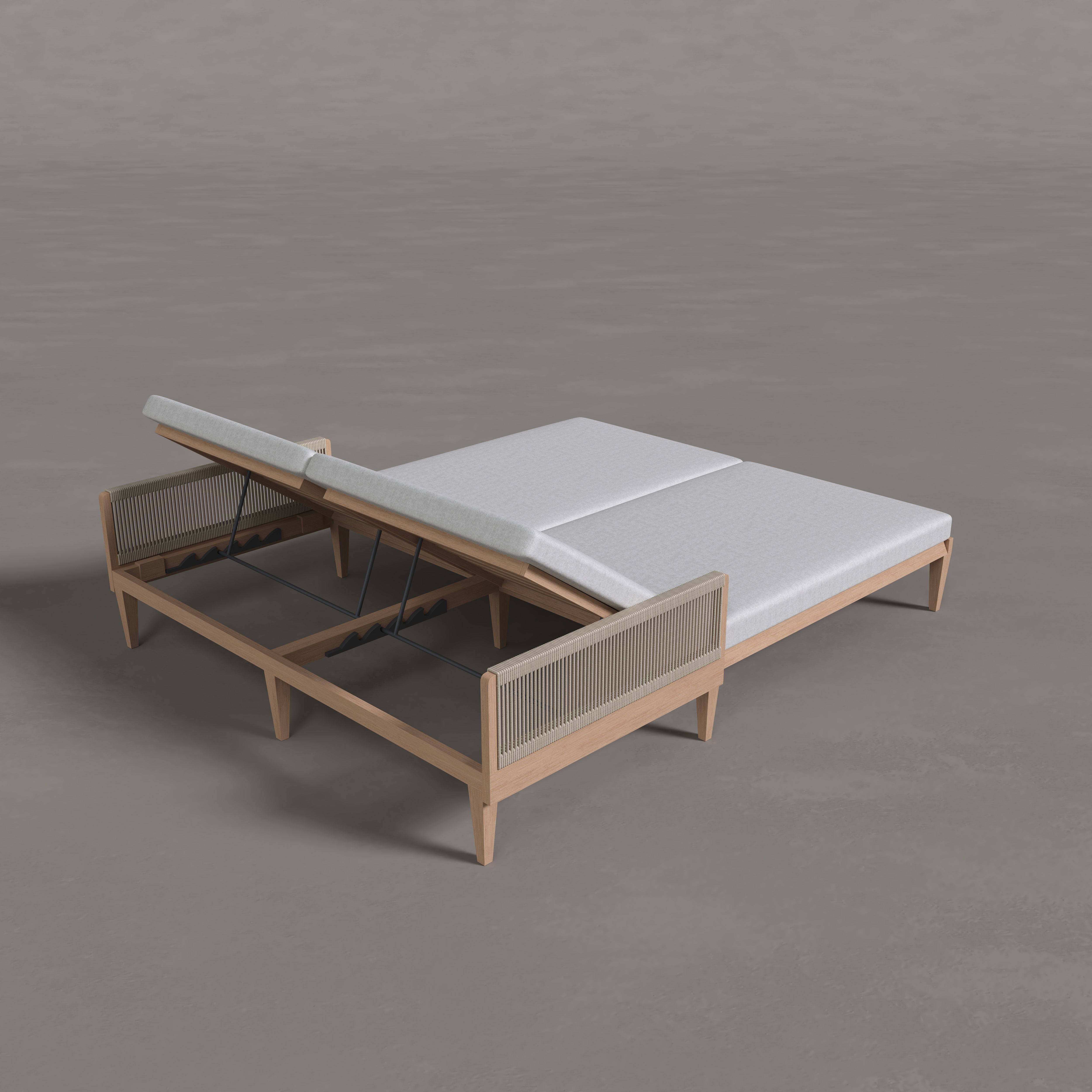 Cove Teak Sunbed
